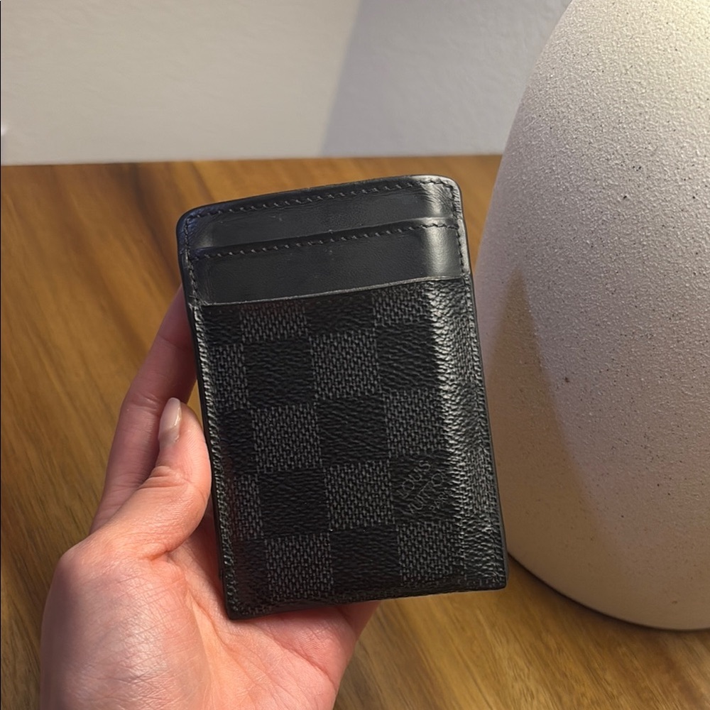 Louis vuitton card holder
